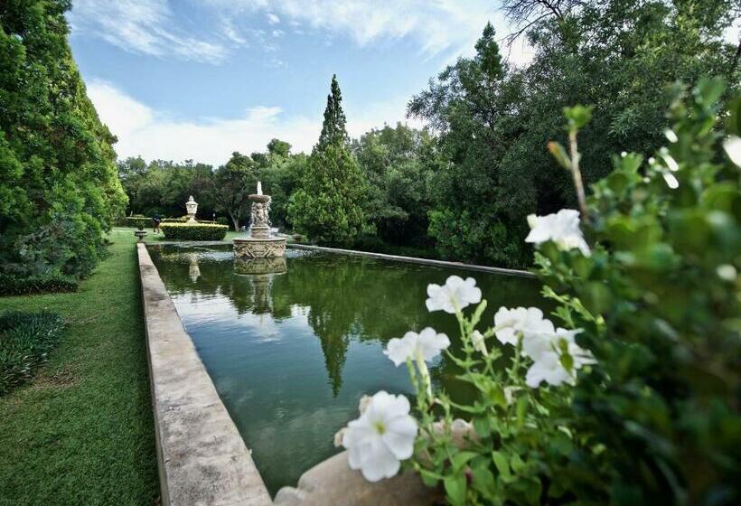 ペンション Shades Of Summer Boutique