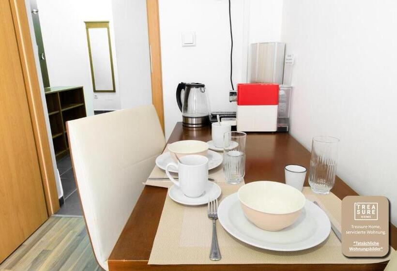 پانسیون Treasure Home Apart1050