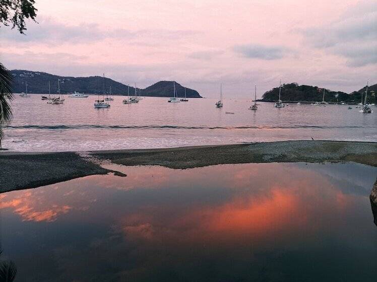 بنسيون Villa Tulipanes