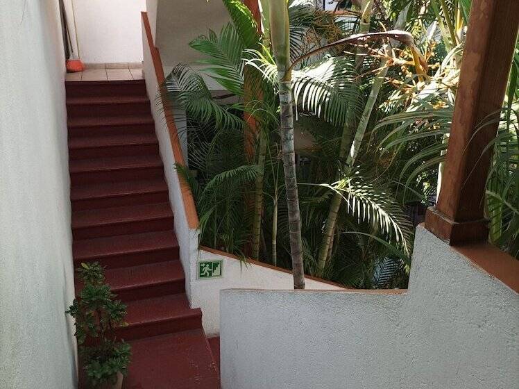 بنسيون Villa Tulipanes