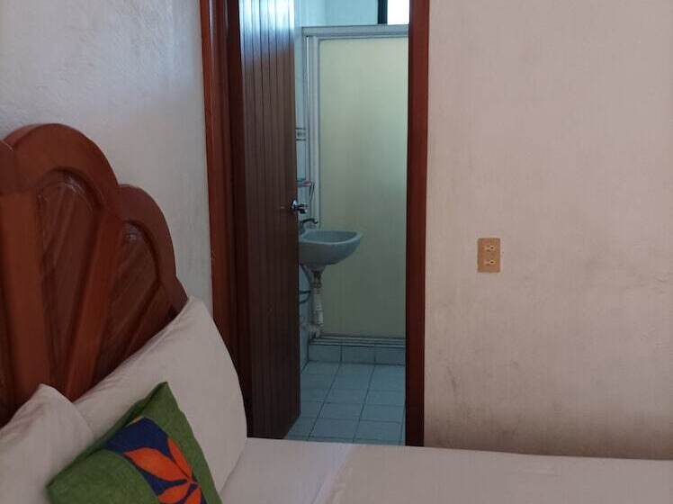 بنسيون Villa Tulipanes