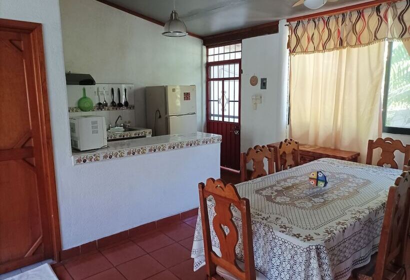 بنسيون Villa Tulipanes