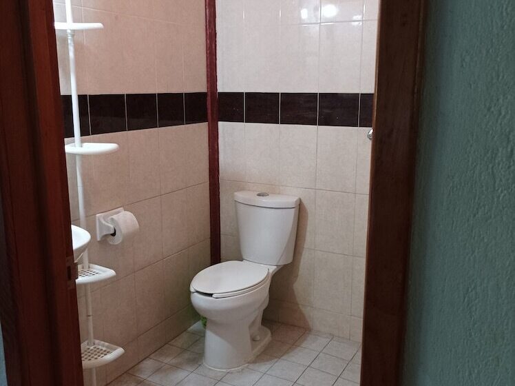 بنسيون Villa Tulipanes