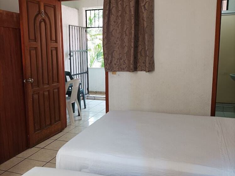 بنسيون Villa Tulipanes