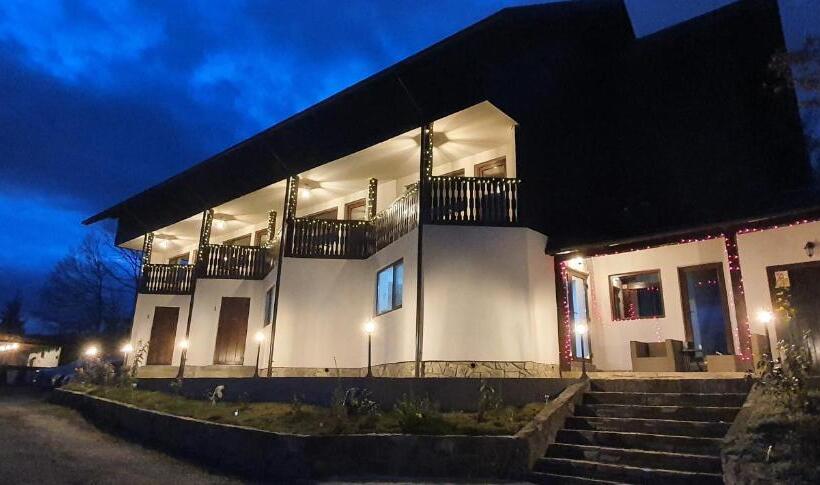 Pensiunea Sara Pe Deal