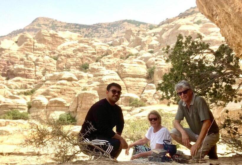 هاستل Dana Historic Village