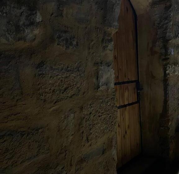 هاستل Dana Historic Village