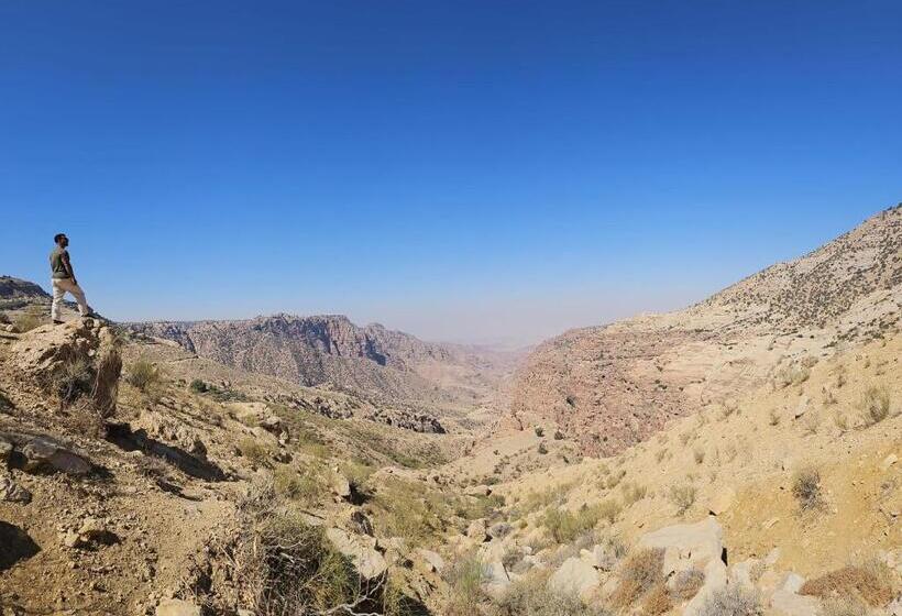 هاستل Dana Historic Village