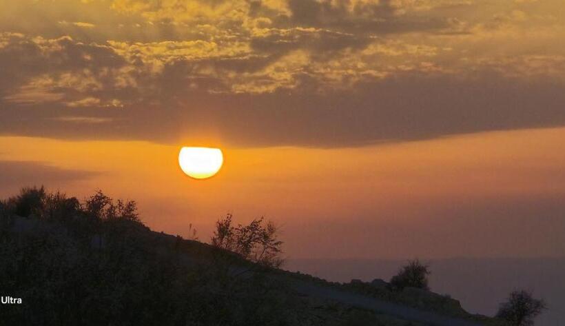 هاستل Dana Historic Village