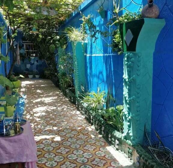 هاستل Hostal Nuzha Family