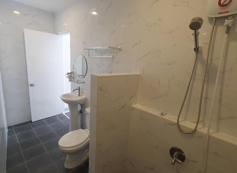 هاستل Tulomir #c 뚤로미르 행복한 2인실