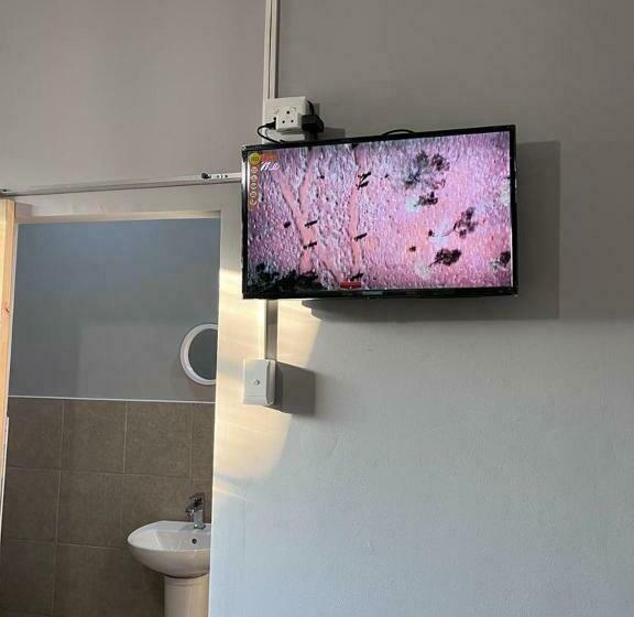 ベッドアンドブレックファースト 28 On Wood