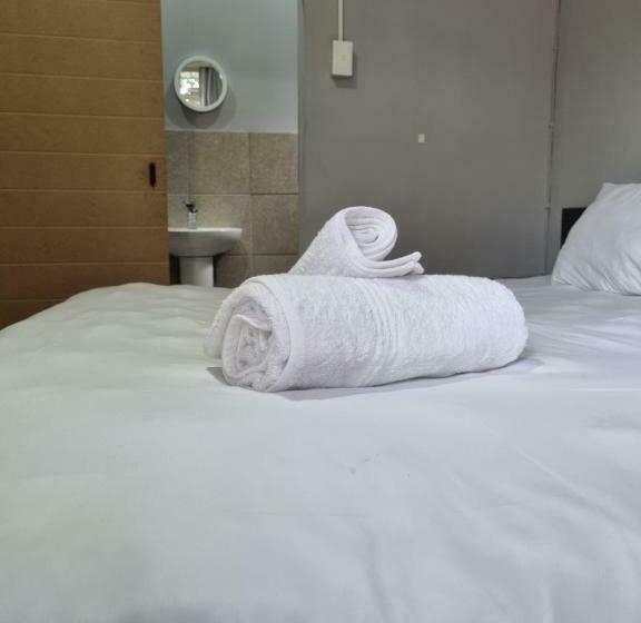 住宿加早餐  28 On Wood