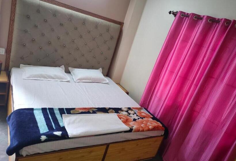 住宿加早餐  Chauhan Villa Hospitality