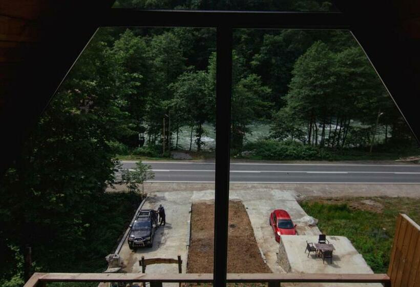 مبيت وإفطار Elamti Suıt Bungalov