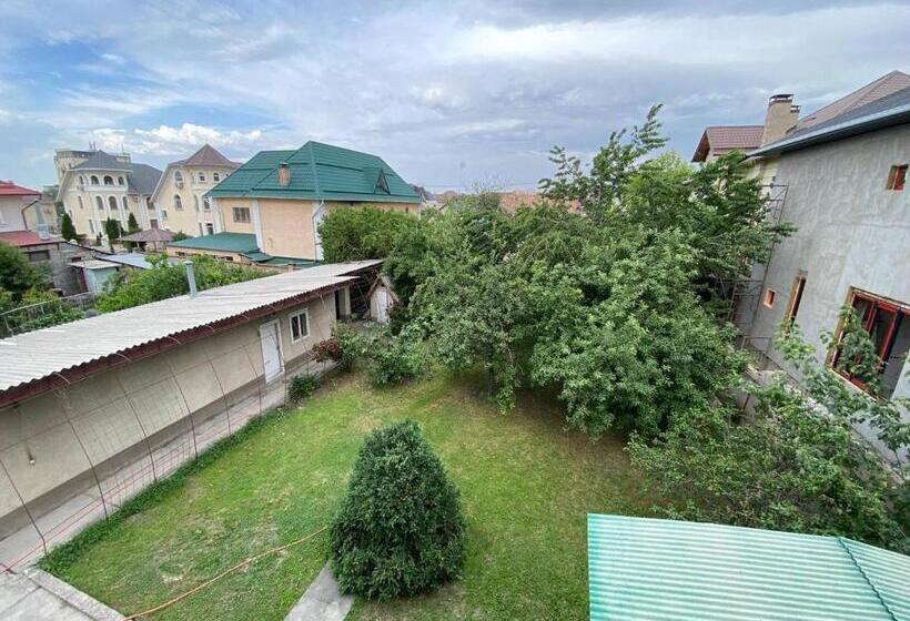 Nocleg ze śniadaniem Guest House Botanika