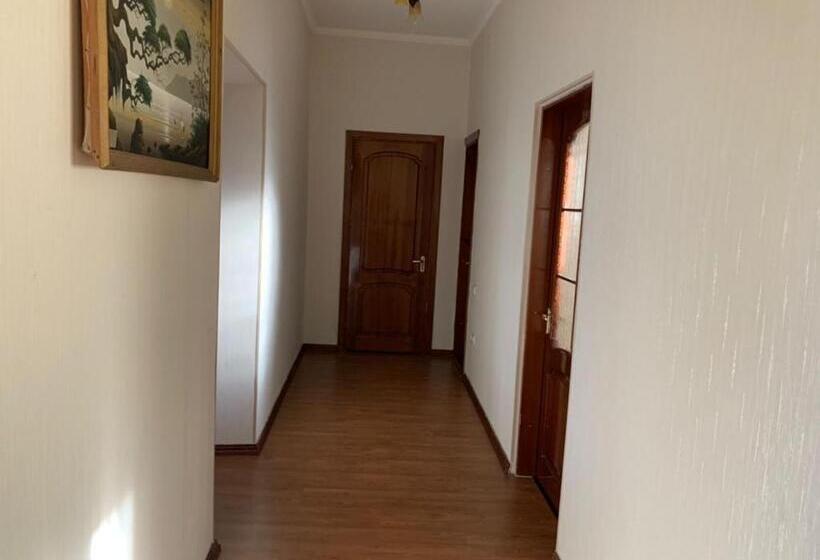 Bed and Breakfast Guest House Botanika