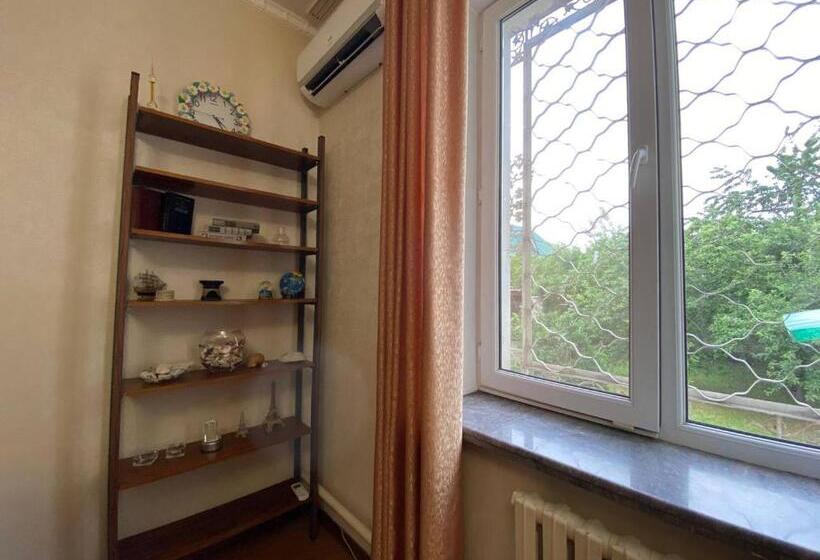 Bed and Breakfast Guest House Botanika