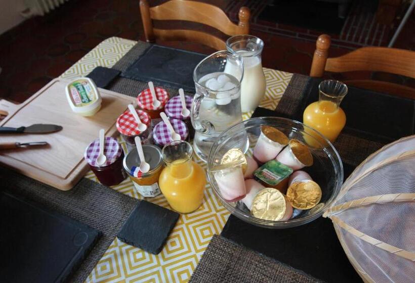 住宿加早餐  La Charentaise Des Lilas