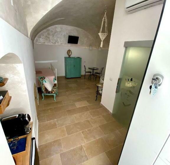 تختخواب و صبحانه La Suite Del Marchese