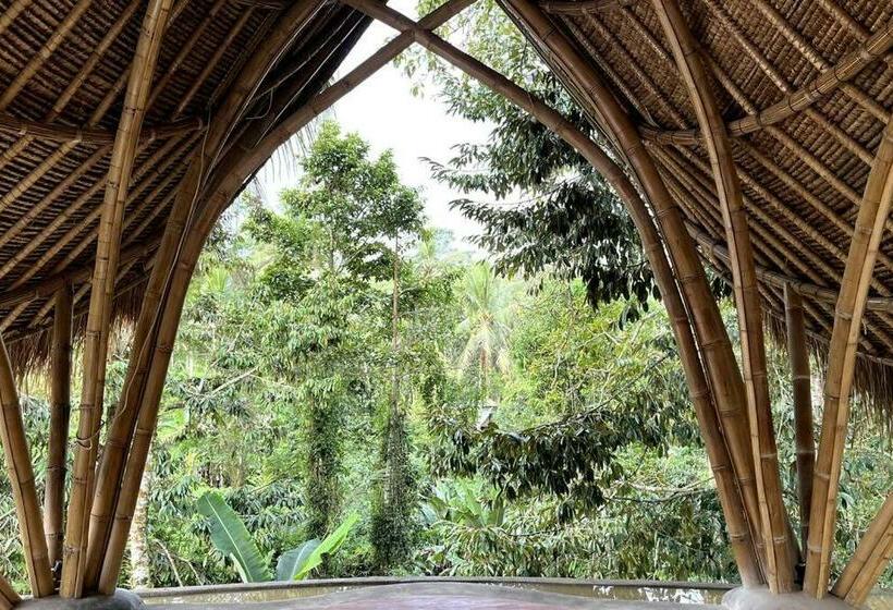 مبيت وإفطار Mahottama Wellness And Retreat