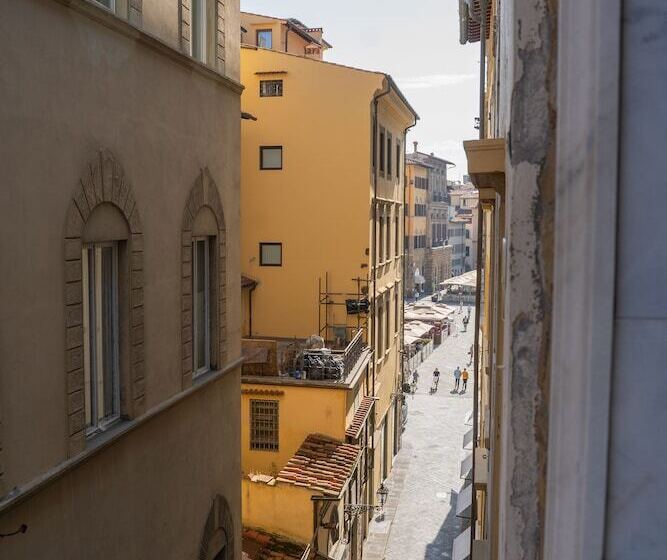 تختخواب و صبحانه Residenza Degli Speziali