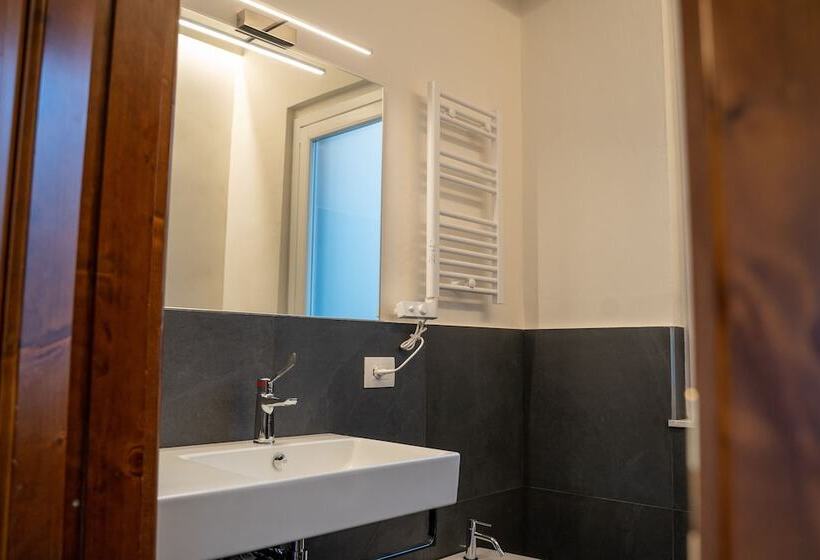 تختخواب و صبحانه Residenza Degli Speziali