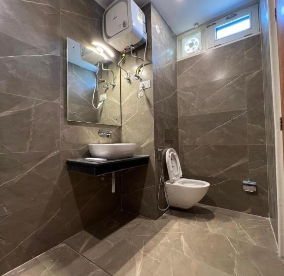 ベッドアンドブレックファースト The Stone Age : A Boutique