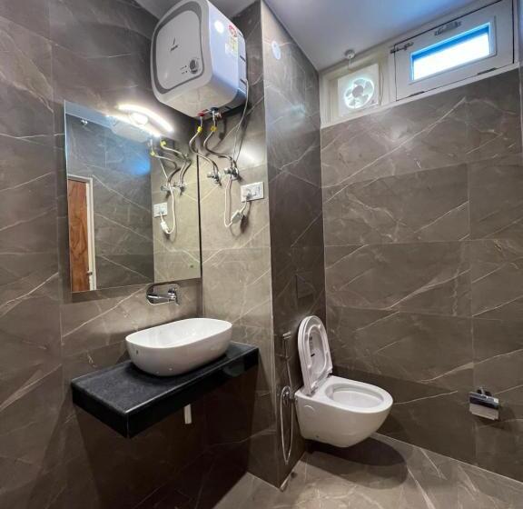 ベッドアンドブレックファースト The Stone Age : A Boutique