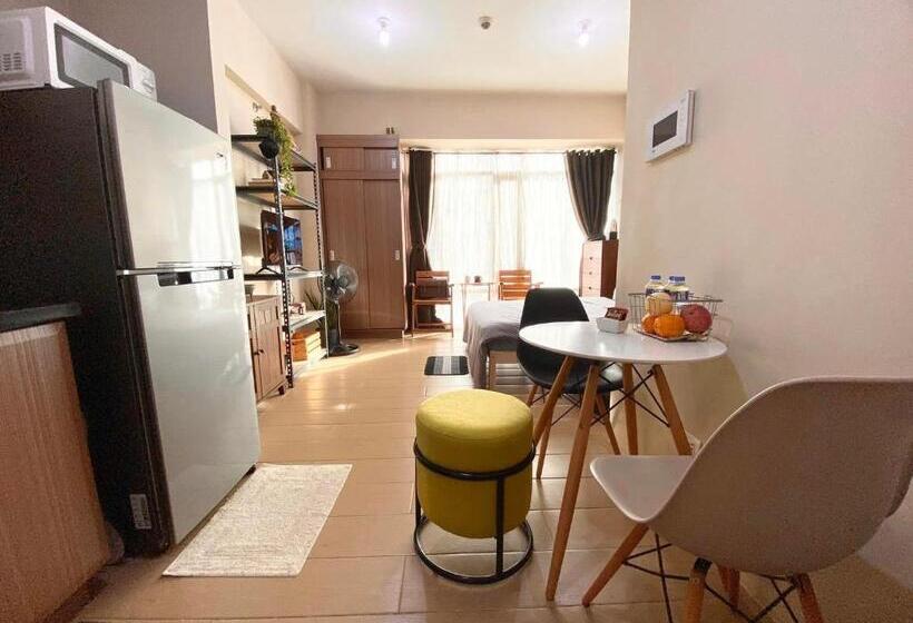 Cozy Studio 150 Newport Boulevard, Pasay   The Indoor Wetlands B&b