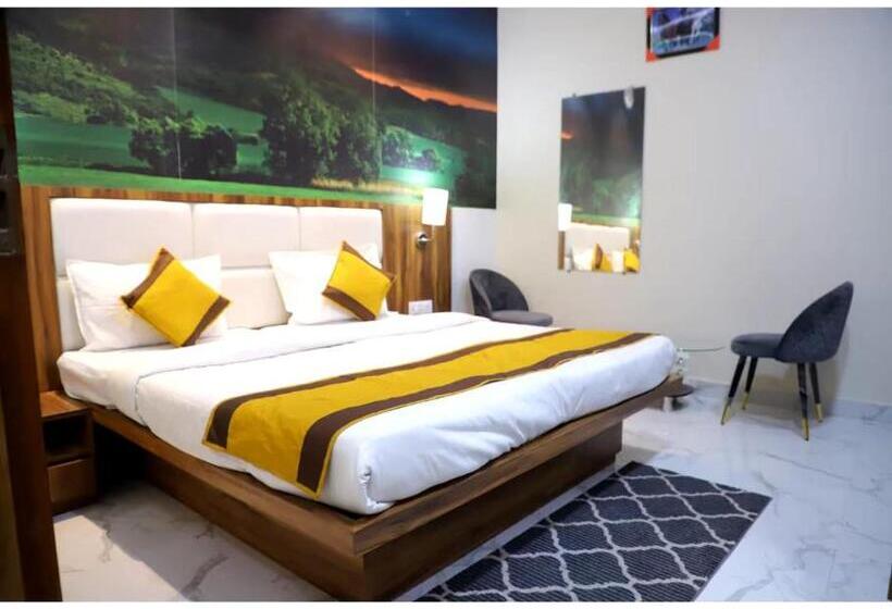 Отель Four Season