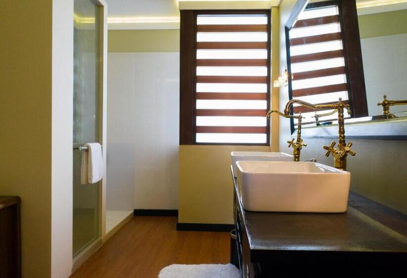 هتل Fuvahmulah Central