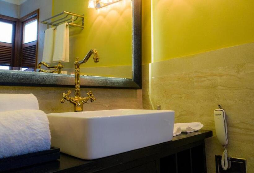 هتل Fuvahmulah Central