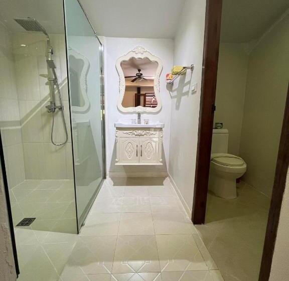 בית מלון כפרי Golden Lotus Namkhan River View