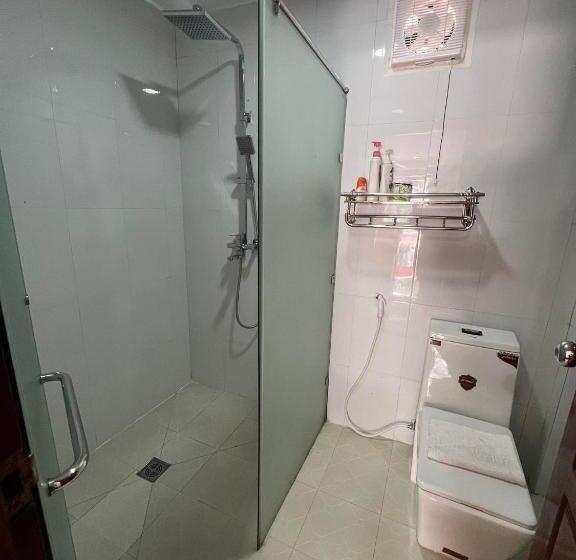 בית מלון כפרי Golden Lotus Namkhan River View