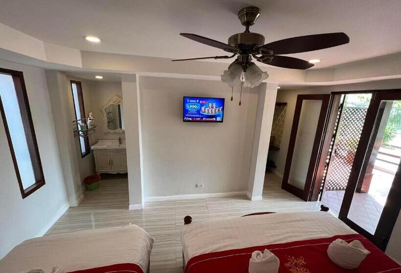 בית מלון כפרי Golden Lotus Namkhan River View