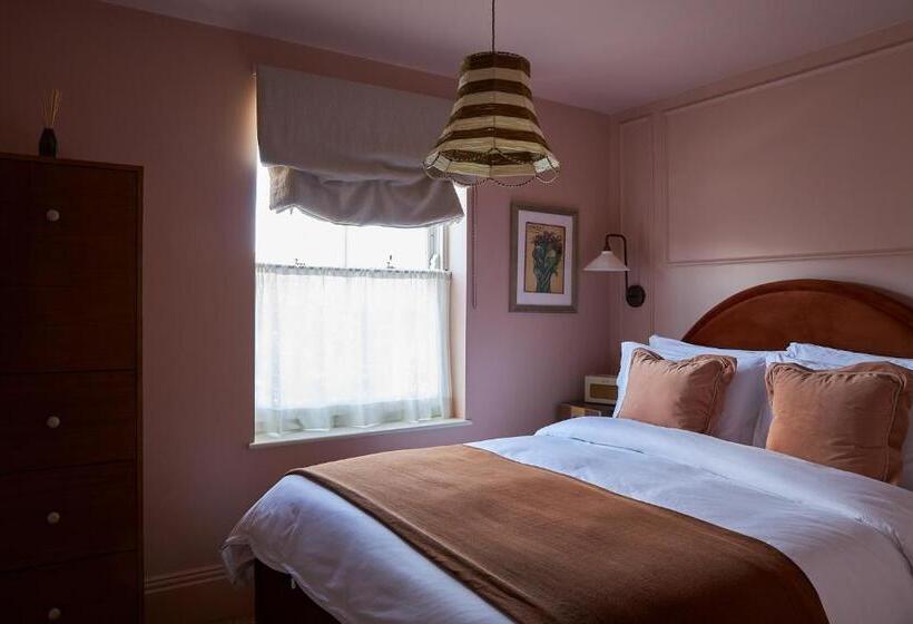 Отель Margate House