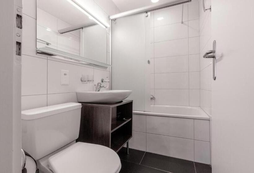 ホテル Pension Arosa   Self Check In