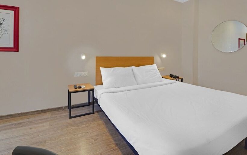 Отель Super Collection O Omr Perungudi