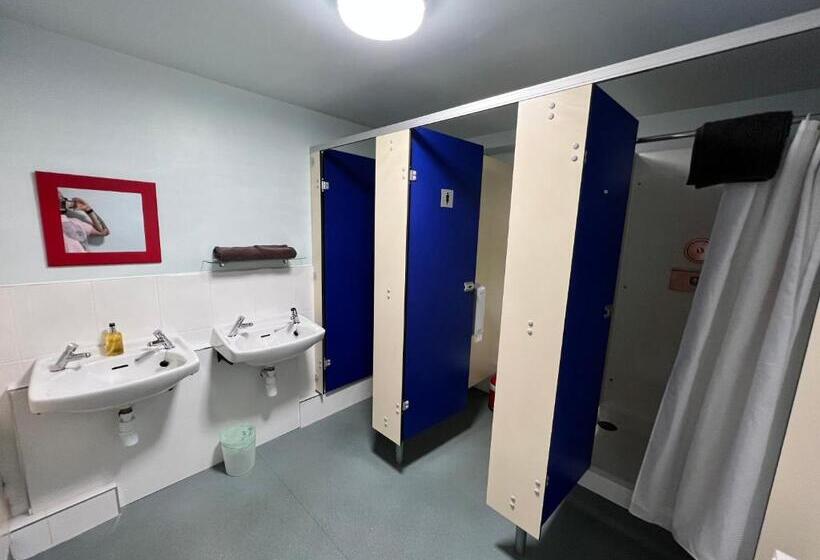 Lands End Hostel And B&b