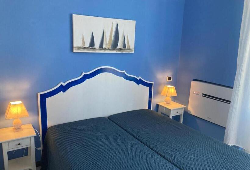 ペンション Al Mari Suites