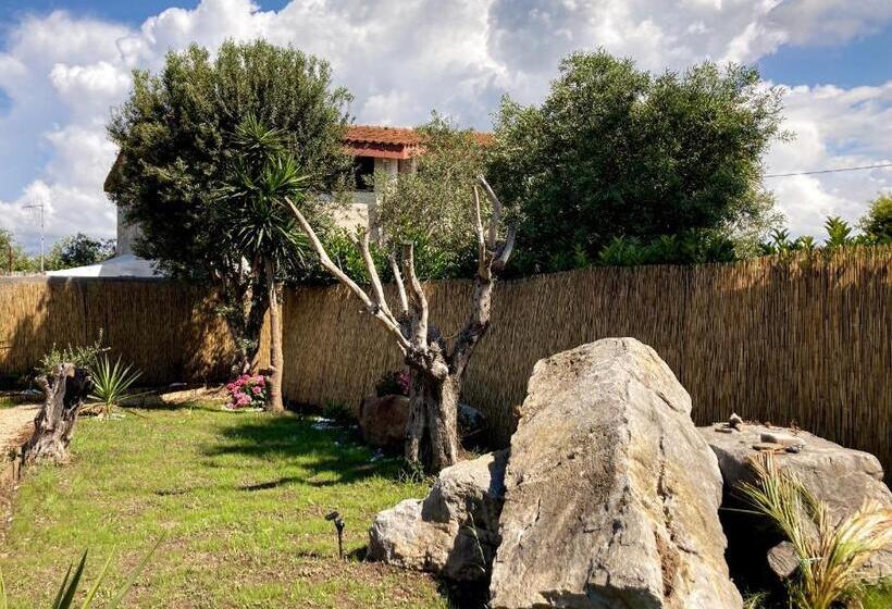 Пансион Algherolux Free Secured Parking For Cars And Motorbikes