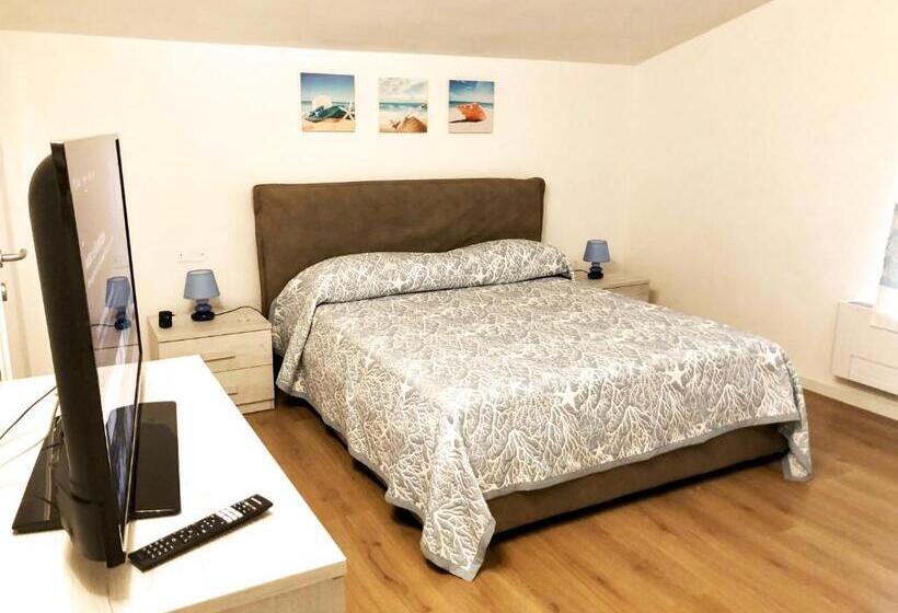 Пансион Algherolux Free Secured Parking For Cars And Motorbikes