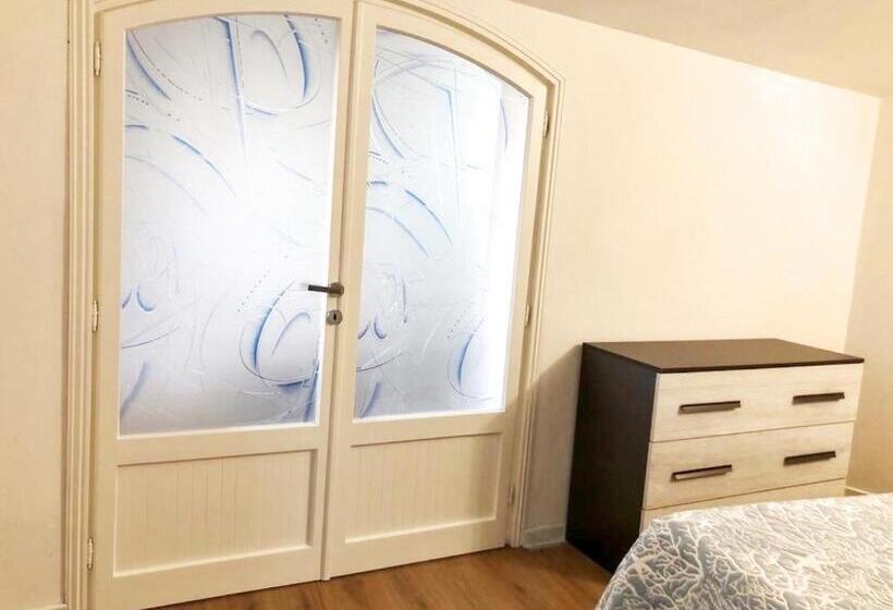 Пансион Algherolux Free Secured Parking For Cars And Motorbikes