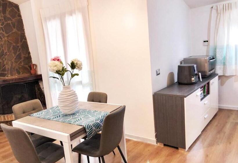 Пансион Algherolux Free Secured Parking For Cars And Motorbikes