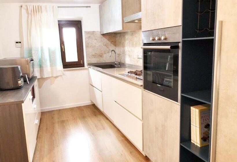 Пансион Algherolux Free Secured Parking For Cars And Motorbikes