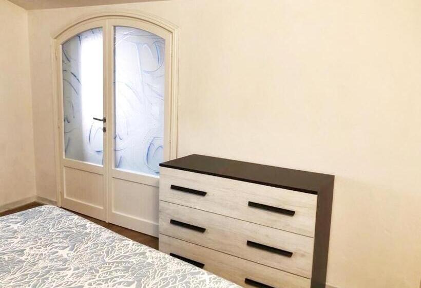 Пансион Algherolux Free Secured Parking For Cars And Motorbikes