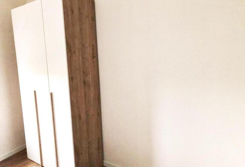 Пансион Algherolux Free Secured Parking For Cars And Motorbikes