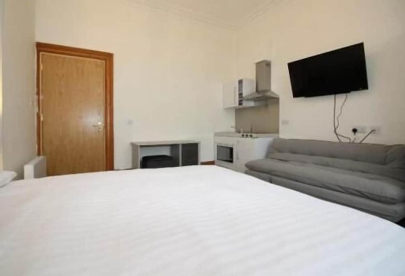 Пансион Duchally House