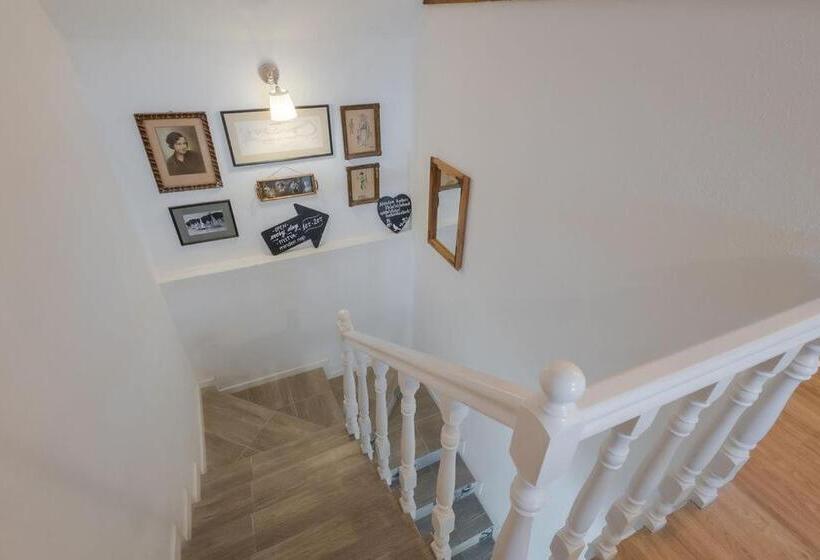 ペンション Kékmadaras Vendégház Tihany